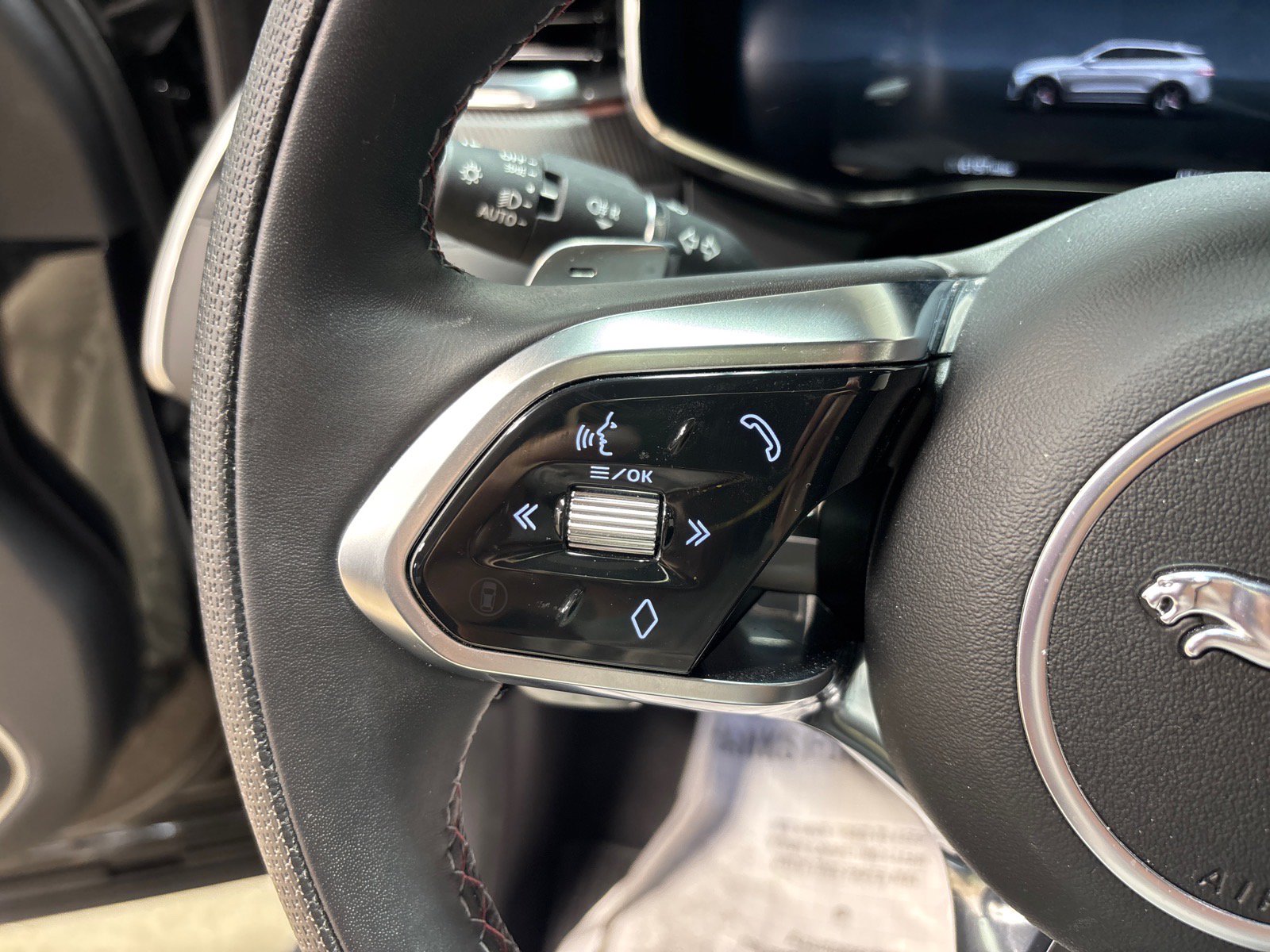 New 2026 Jaguar F-PACE SVR 575 Edition AWD/4WD image 21