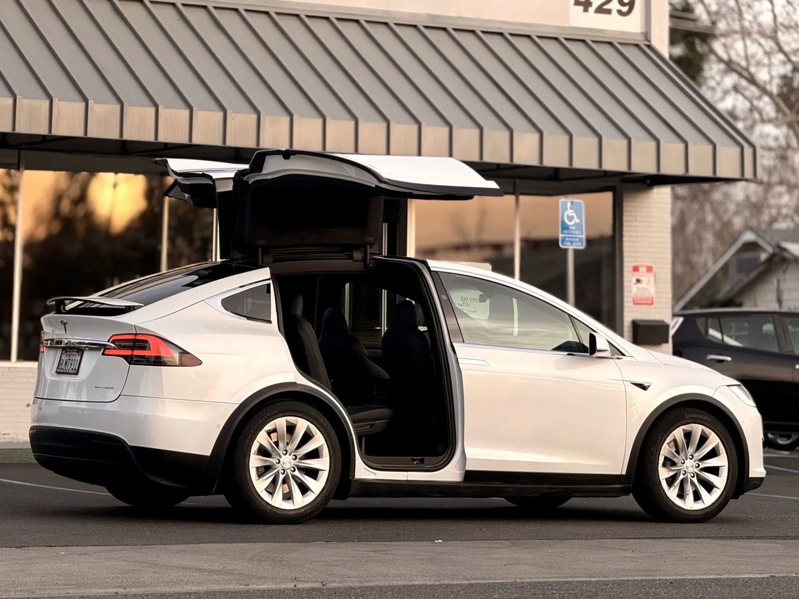 Used 2019 Tesla Model X Long Range image 8