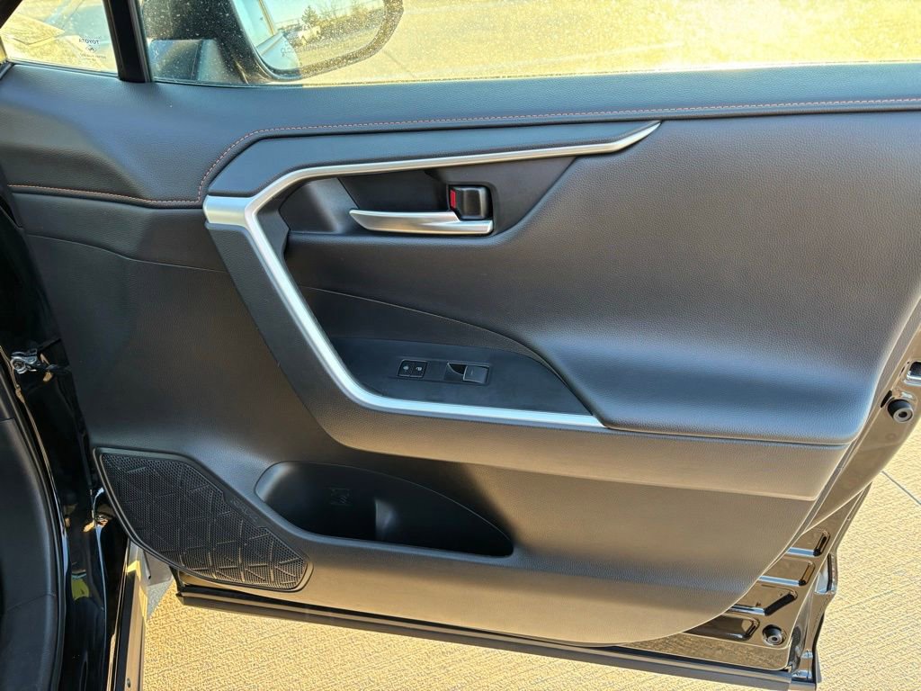 Used 2024 Toyota RAV4 Adventure image 12