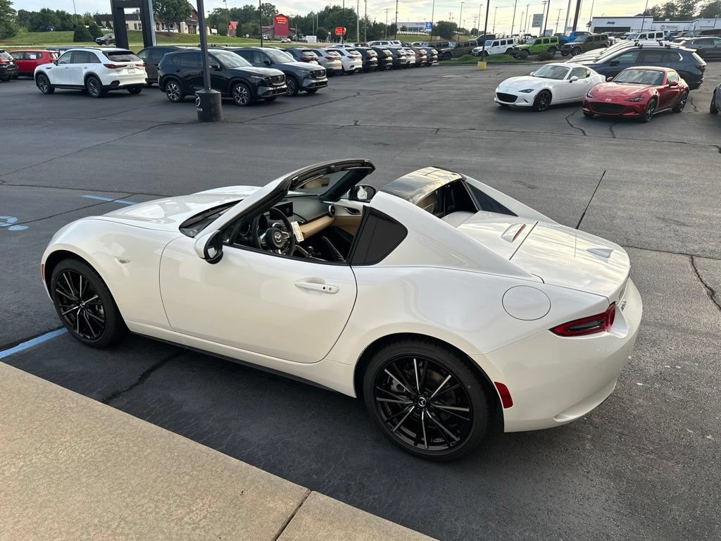 New 2026 MAZDA MX-5 Miata RF Grand Touring RWD image 18