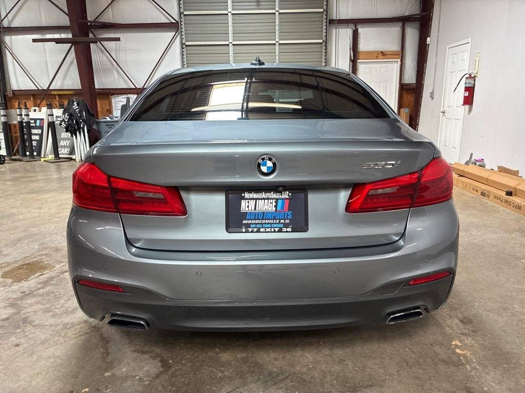 Used 2018 BMW 530i w/ M Sport Package RWD image 8