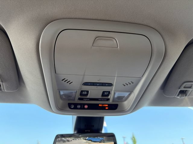Used 2018 Buick Enclave Avenir AWD/4WD image 24