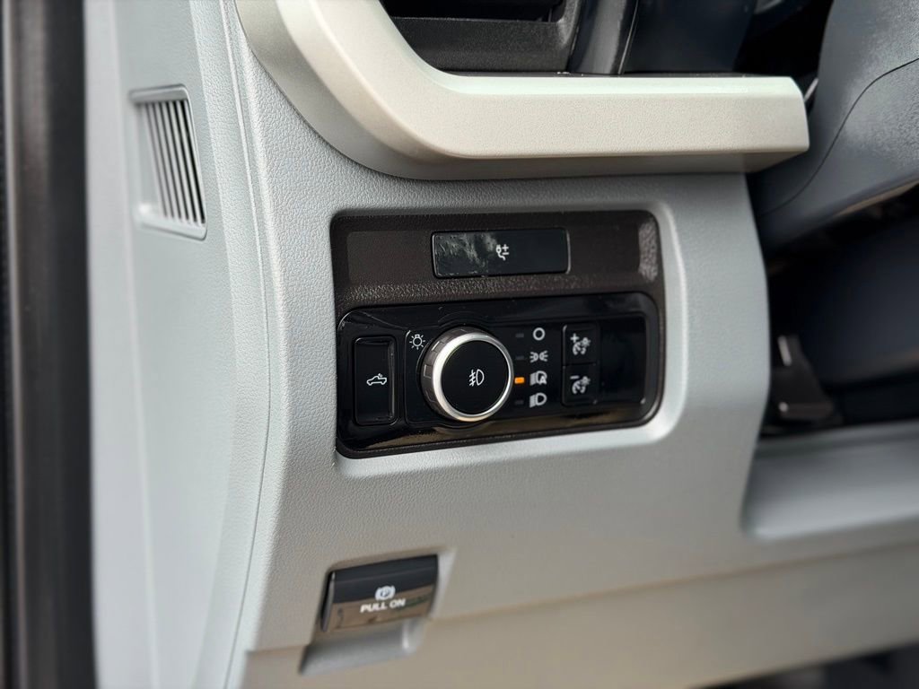 Used 2024 Ford F350 XLT image 19