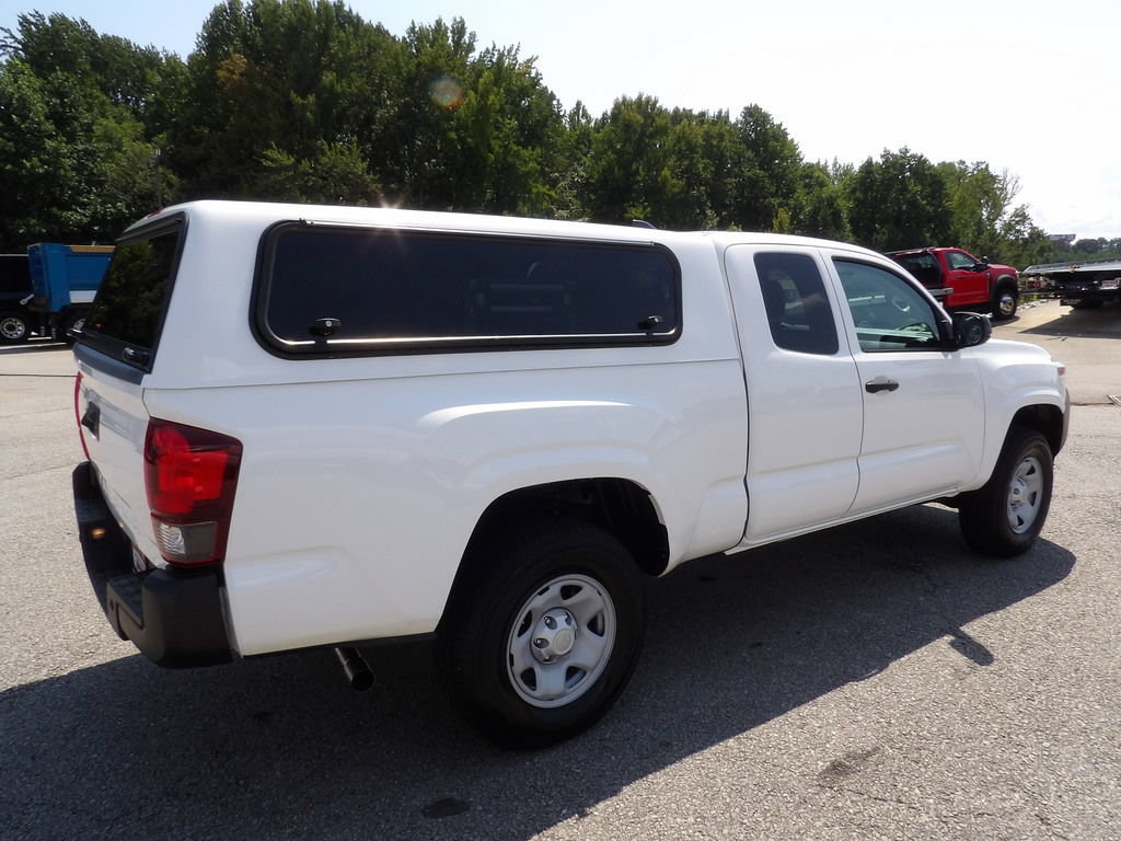 Used 2023 Toyota Tacoma SR RWD image 8