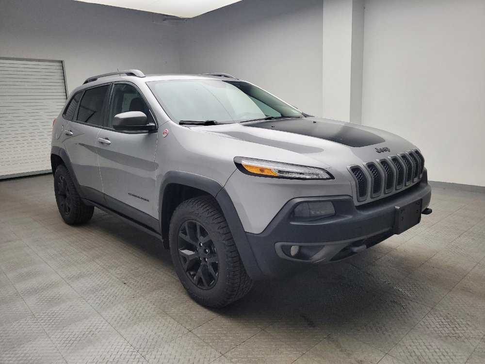 Used 2015 Jeep Cherokee Trailhawk w/ Cold Weather Group image 13