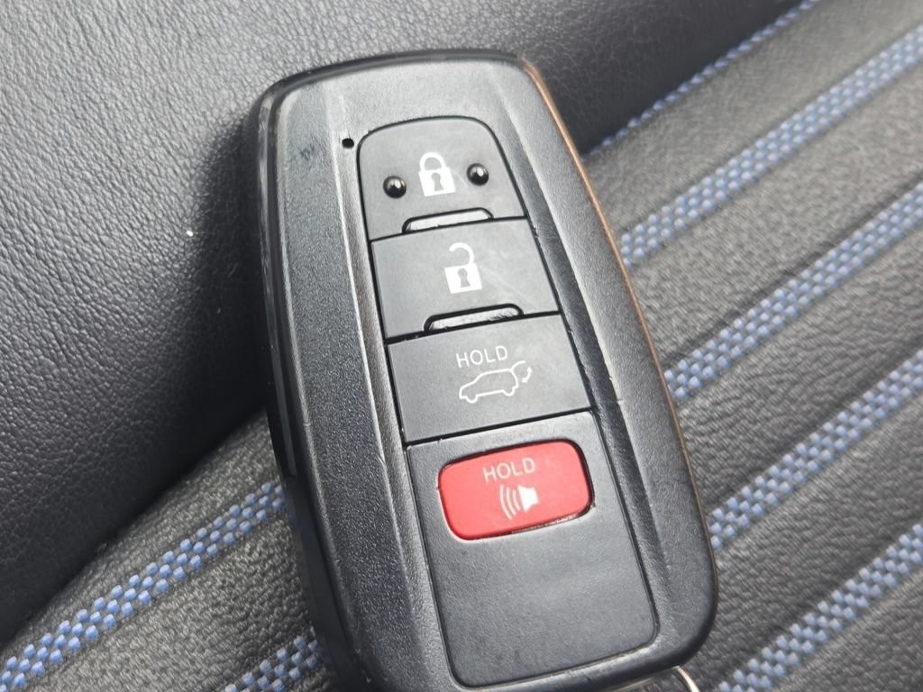 Used 2019 Toyota RAV4 XSE w/ Carpet Mat Package AWD/4WD image 39