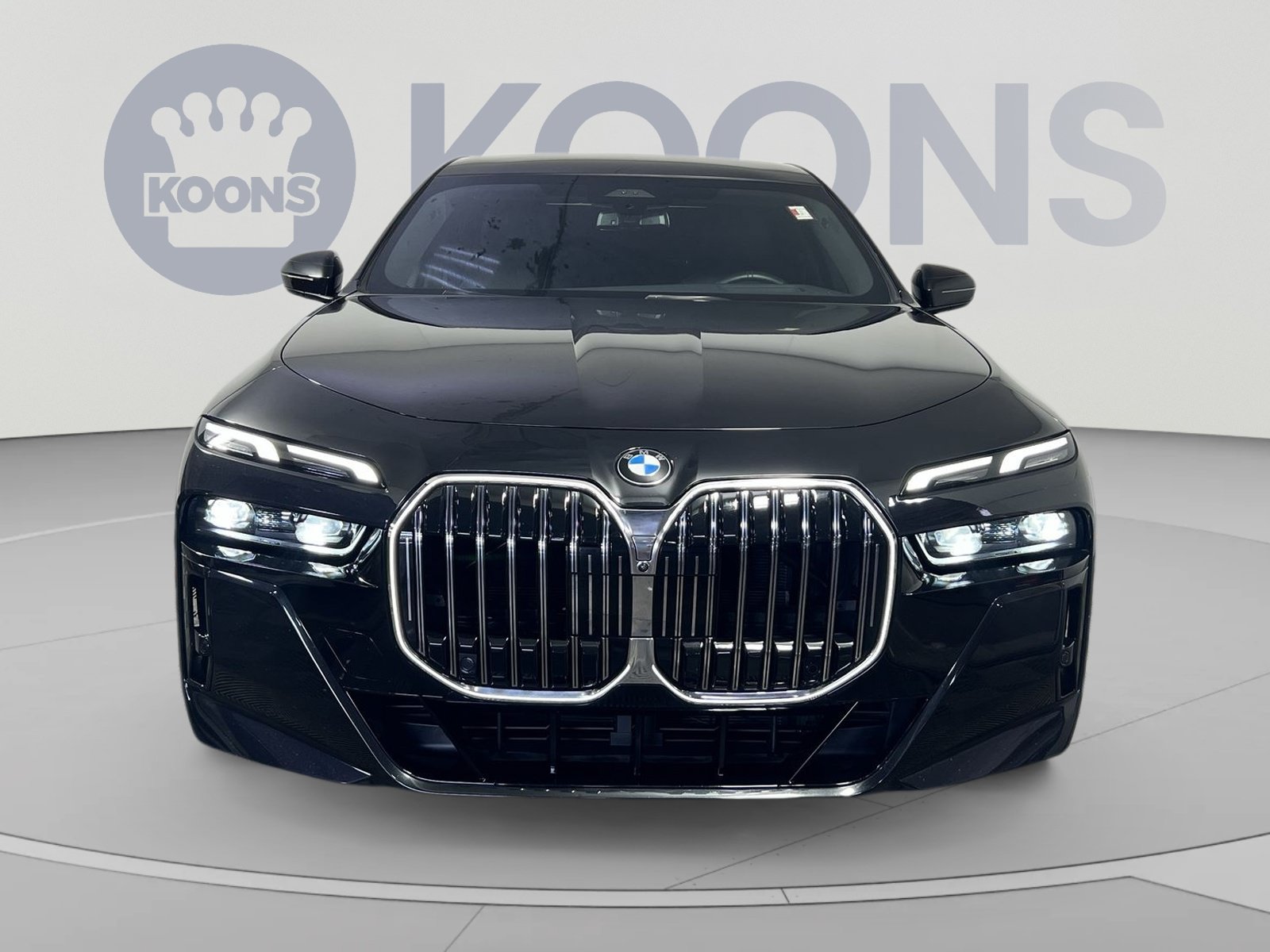 Used 2024 BMW 740i xDrive AWD/4WD image 4