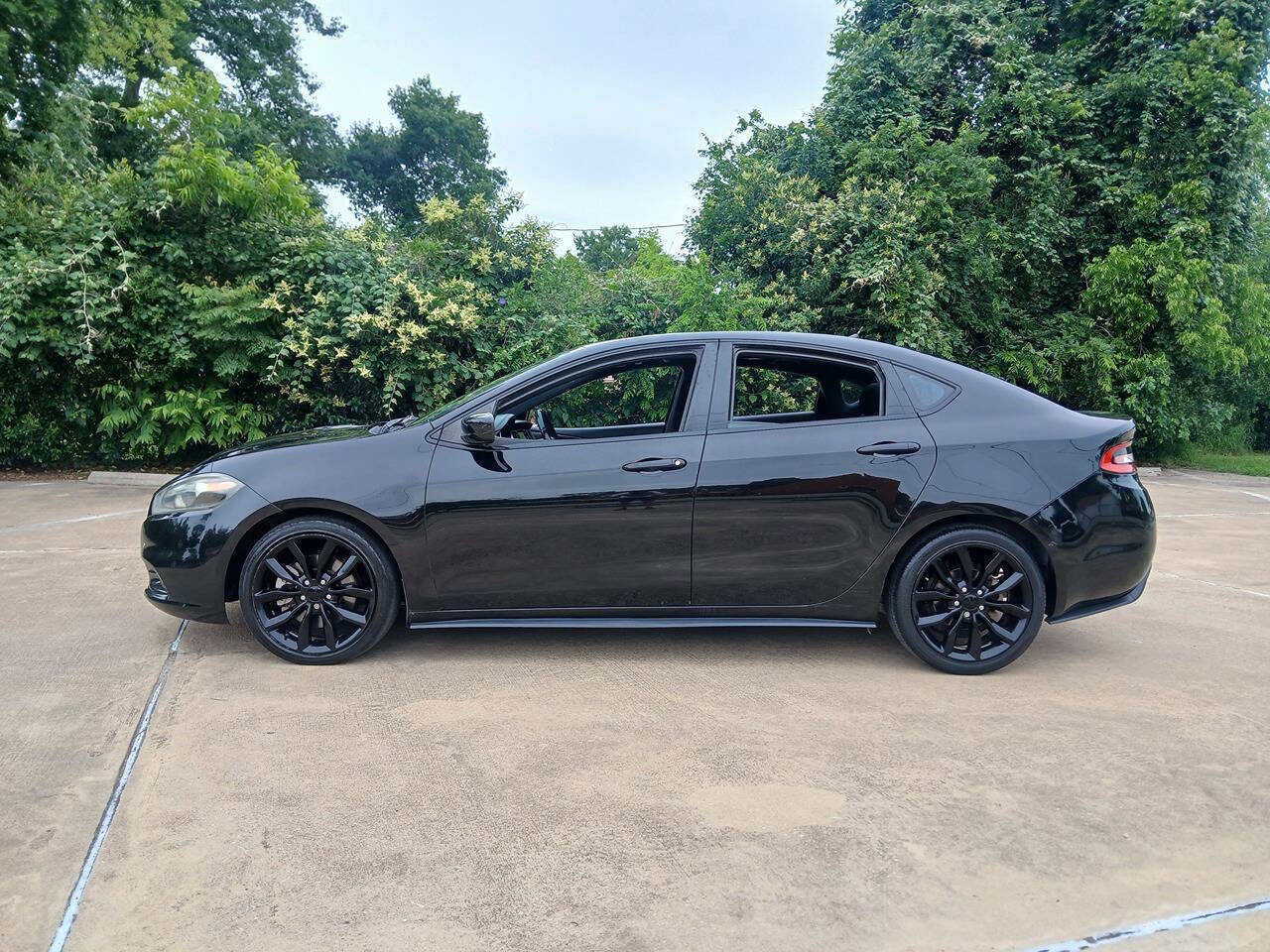 Used 2016 Dodge Dart SXT w/ Sun/Sound Group FWD image 4