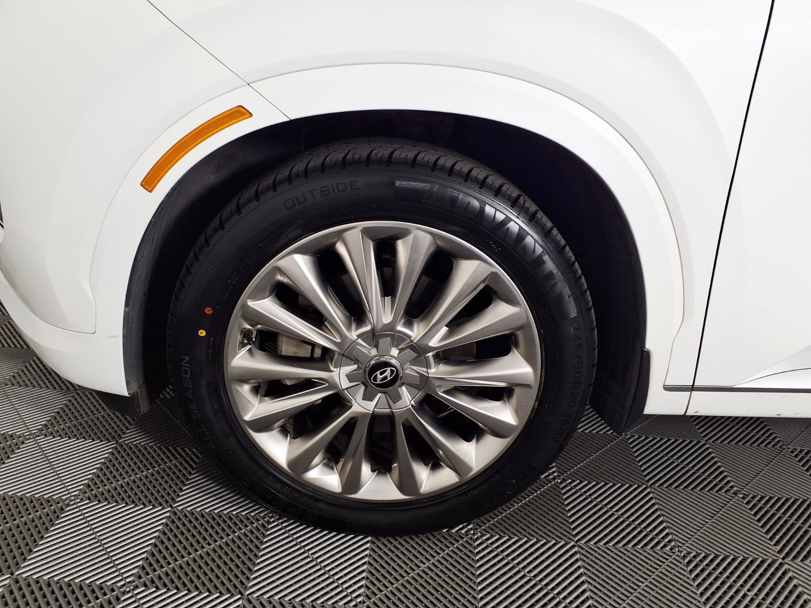 Used 2020 Hyundai Palisade Limited FWD image 7