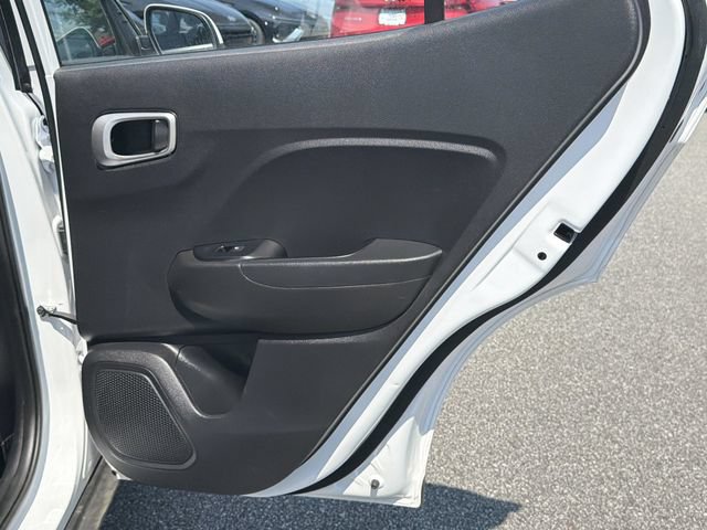 Certified 2025 Hyundai Venue SEL FWD image 19