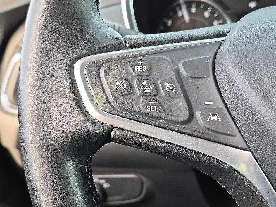 Used 2023 Chevrolet Equinox LT AWD/4WD image 17