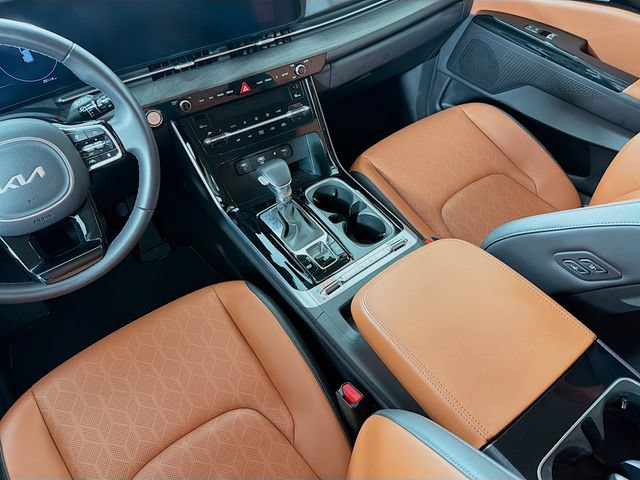 Used 2024 Kia Carnival SX FWD image 23