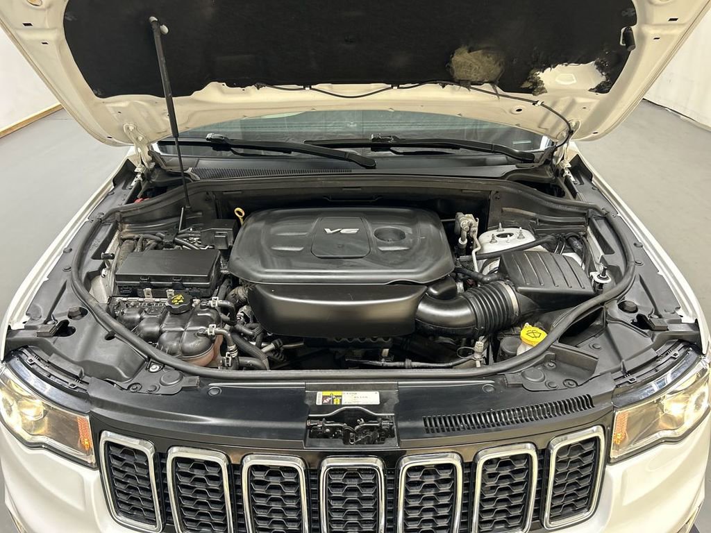 Used 2018 Jeep Grand Cherokee Limited AWD/4WD image 24