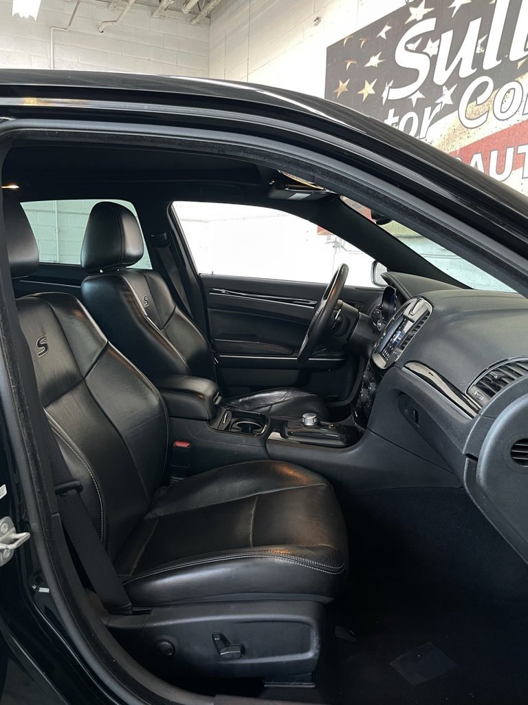 Used 2022 Chrysler 300 S w/ Comfort Group image 15