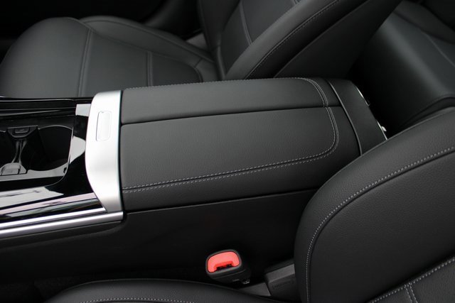 New 2025 Mercedes-Benz C 300 4MATIC Sedan image 27