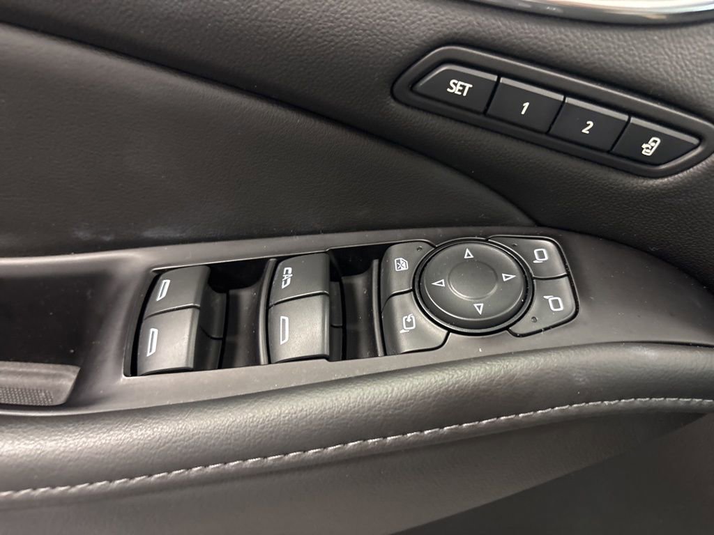 Used 2019 Buick Enclave Avenir w/ Avenir Technology Package FWD image 30