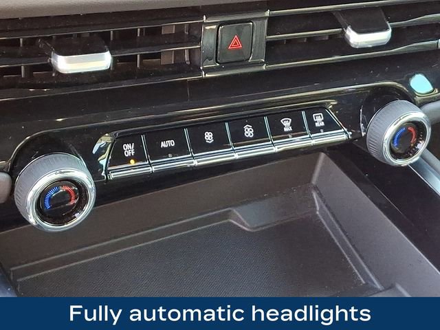 Used 2025 Chevrolet Tahoe LS image 16