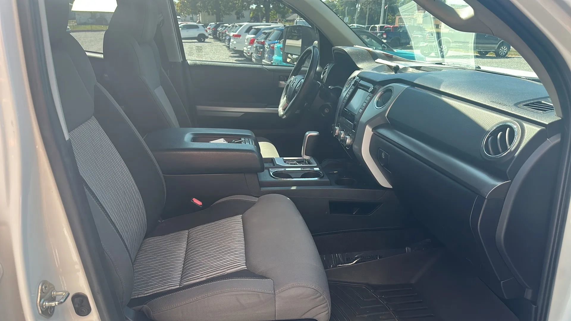 Used 2014 Toyota Tundra SR5 image 15