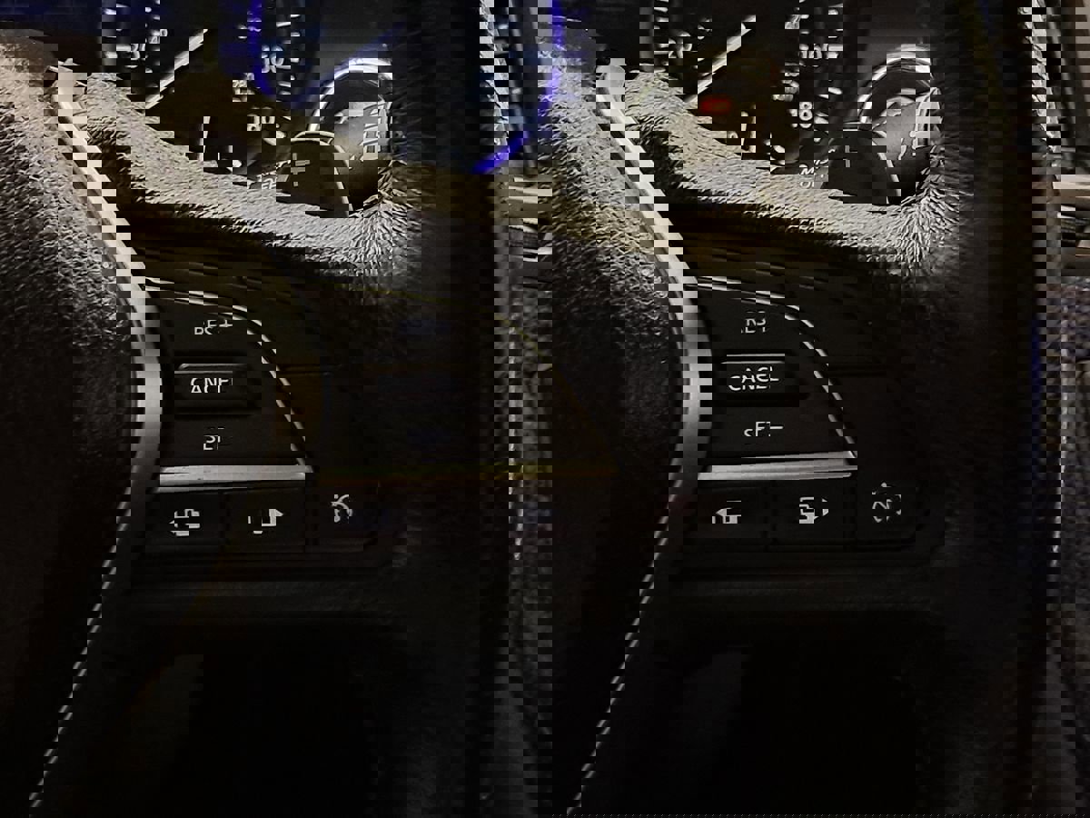 Used 2018 INFINITI Q60 Red Sport 400 image 9