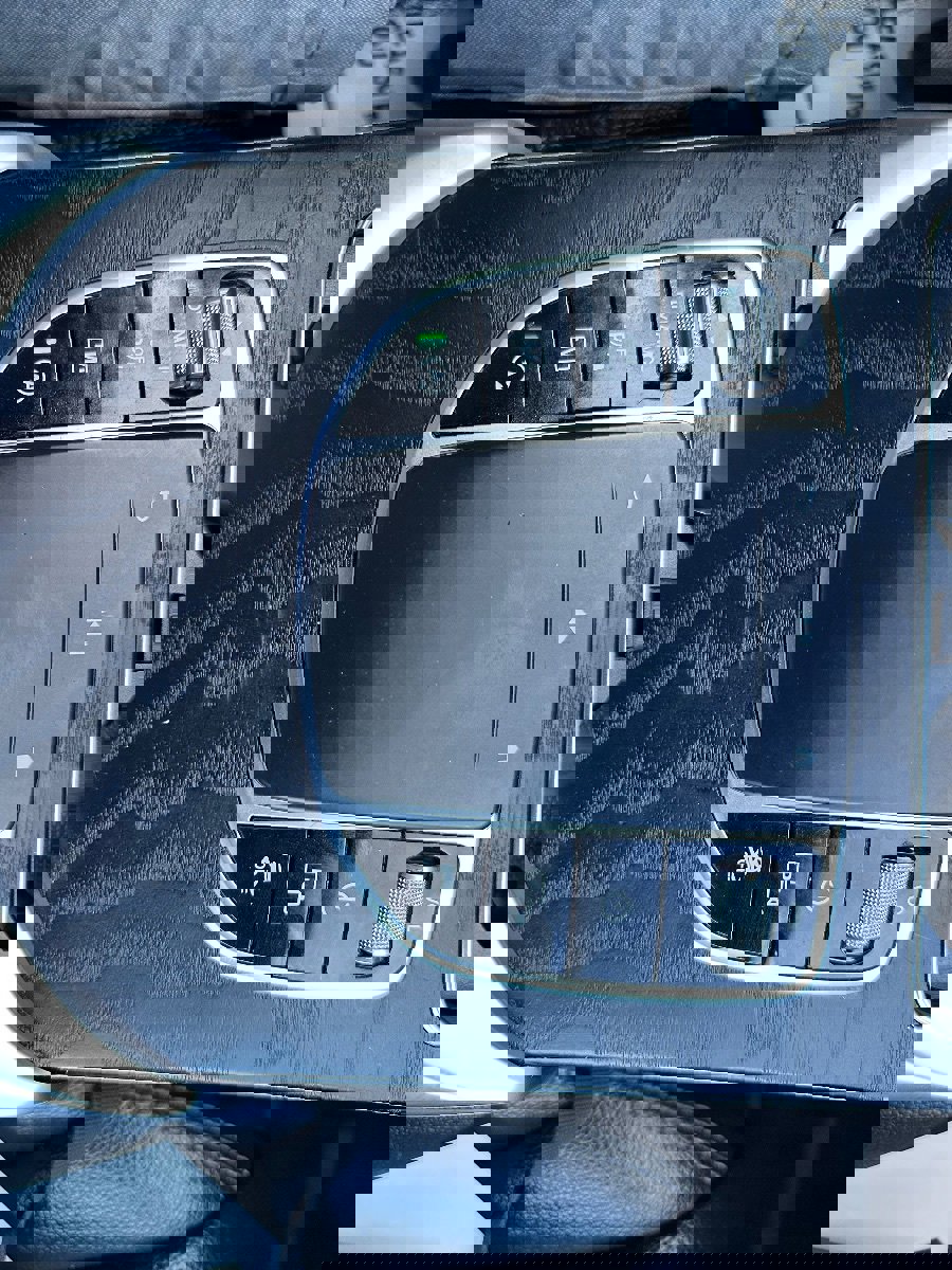 Used 2021 Mercedes-Benz GLC 300 image 16