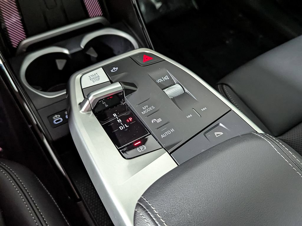 Used 2025 BMW X1 xDrive28i w/ Technology Package image 32