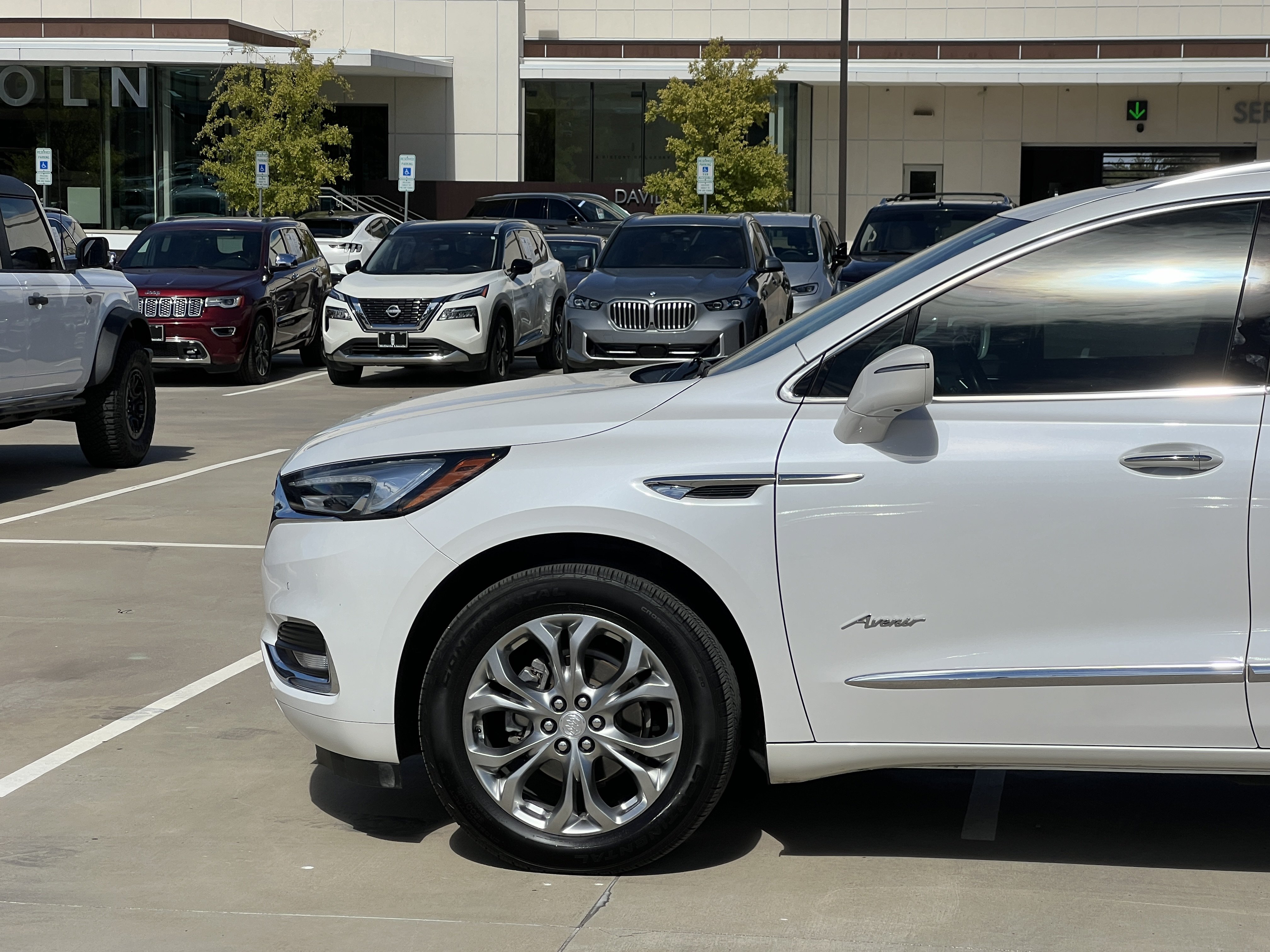 Used 2020 Buick Enclave Avenir FWD image 5