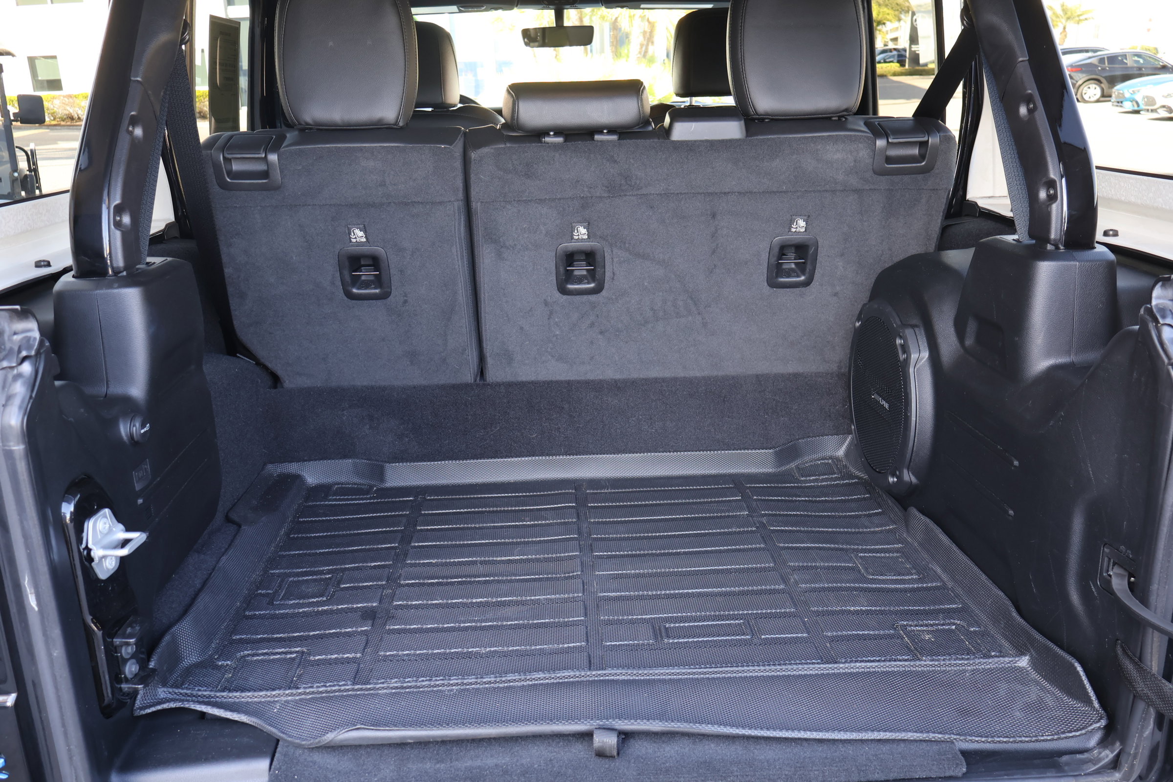 Used 2023 Jeep Wrangler Sahara w/ Cold Weather Group image 20