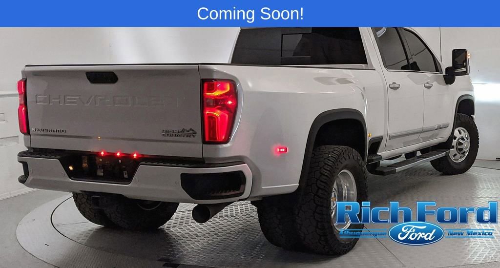 Used 2024 Chevrolet Silverado 3500 High Country w/ High Country Premium Package AWD/4WD image 3