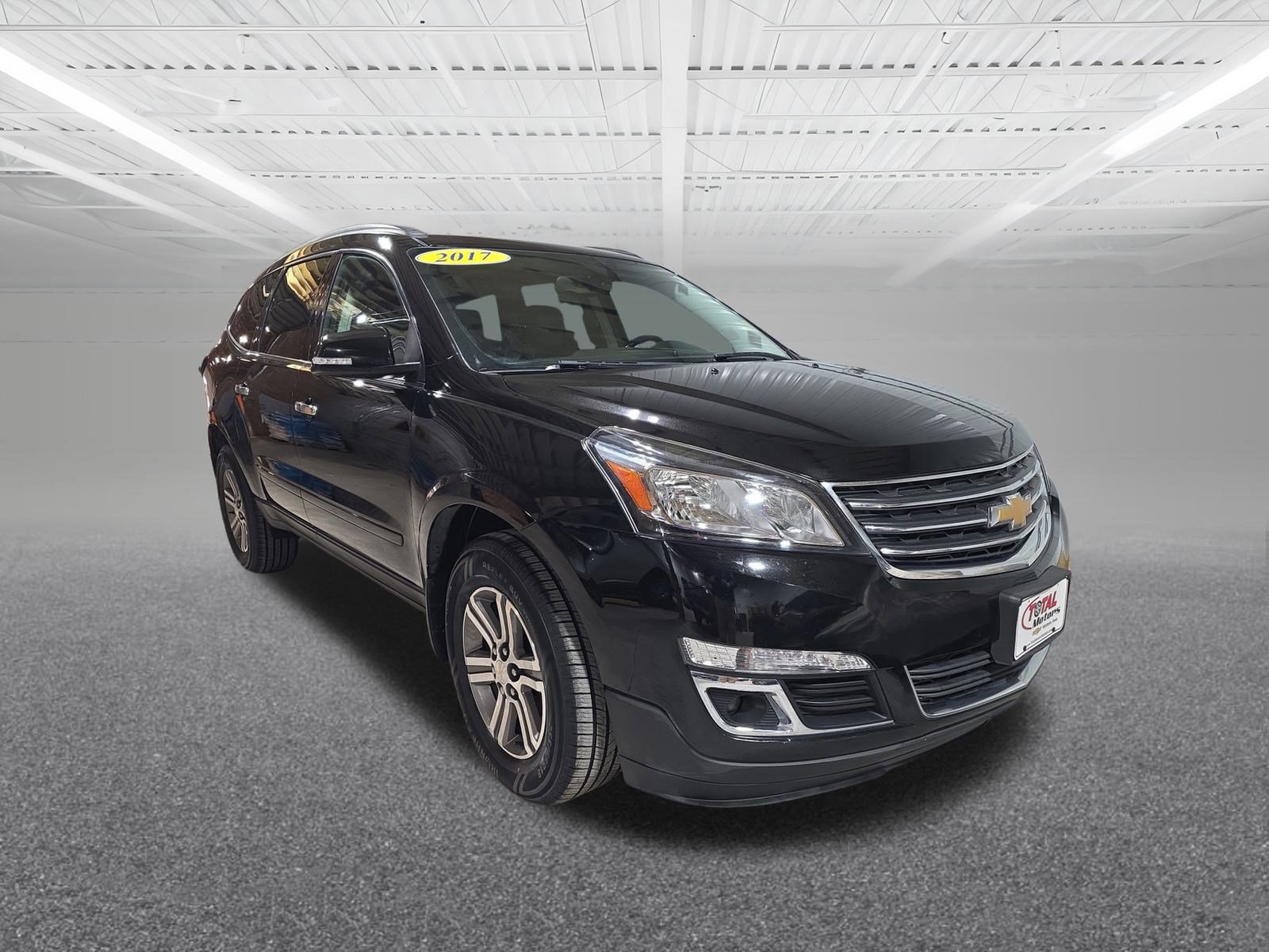 Used 2017 Chevrolet Traverse LT image 4