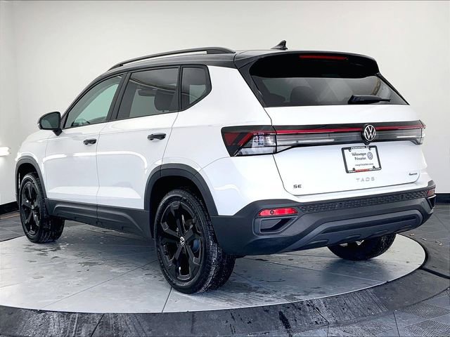 New 2026 Volkswagen Taos SE image 4