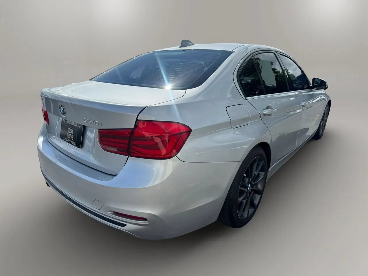 Used 2017 BMW 330i Sedan RWD image 9