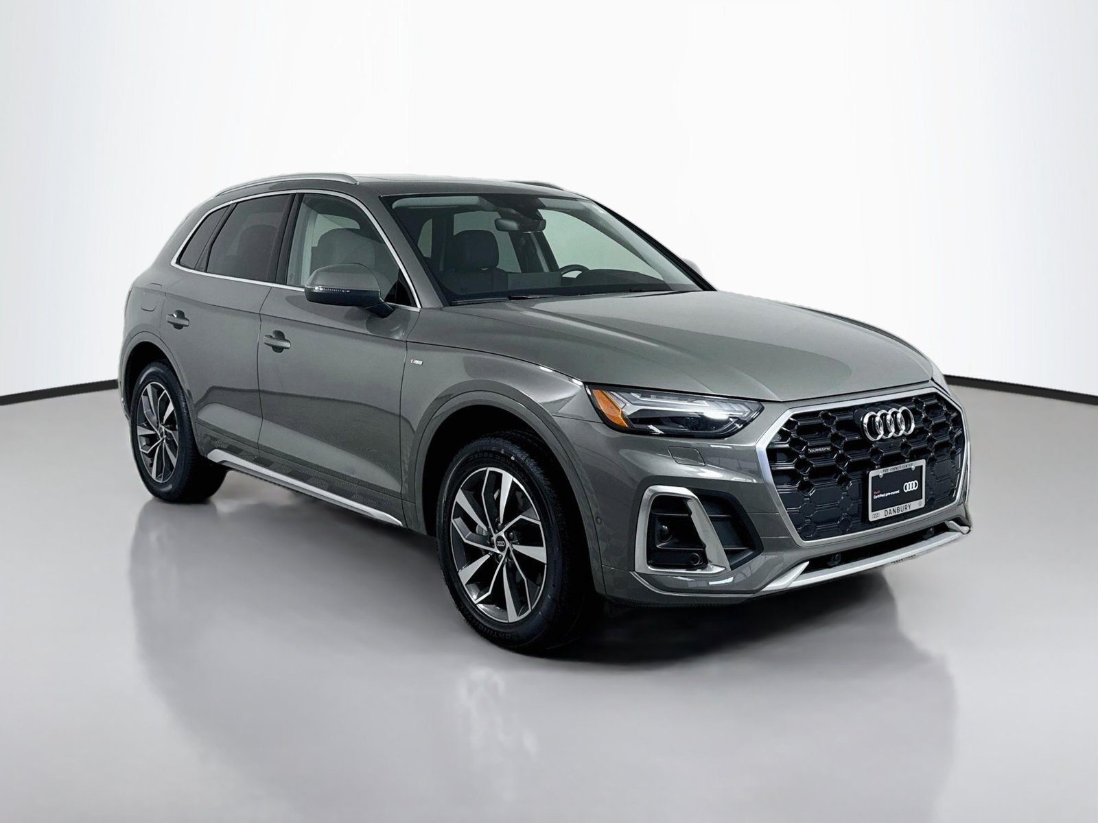 Certified 2024 Audi Q5 2.0T Prestige AWD/4WD image 7