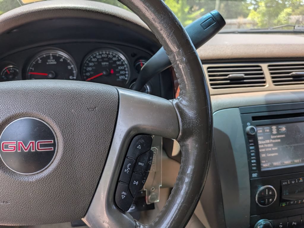 Used 2012 GMC Yukon XL SLT RWD image 14