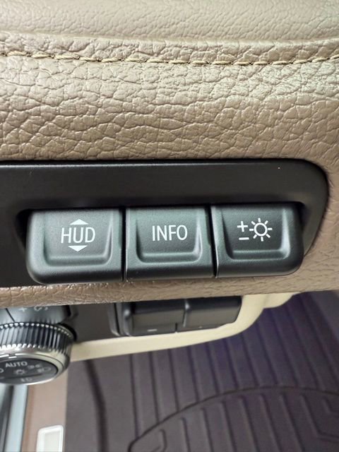 Used 2024 GMC Yukon XL Denali w/ Advanced Technology Package image 62