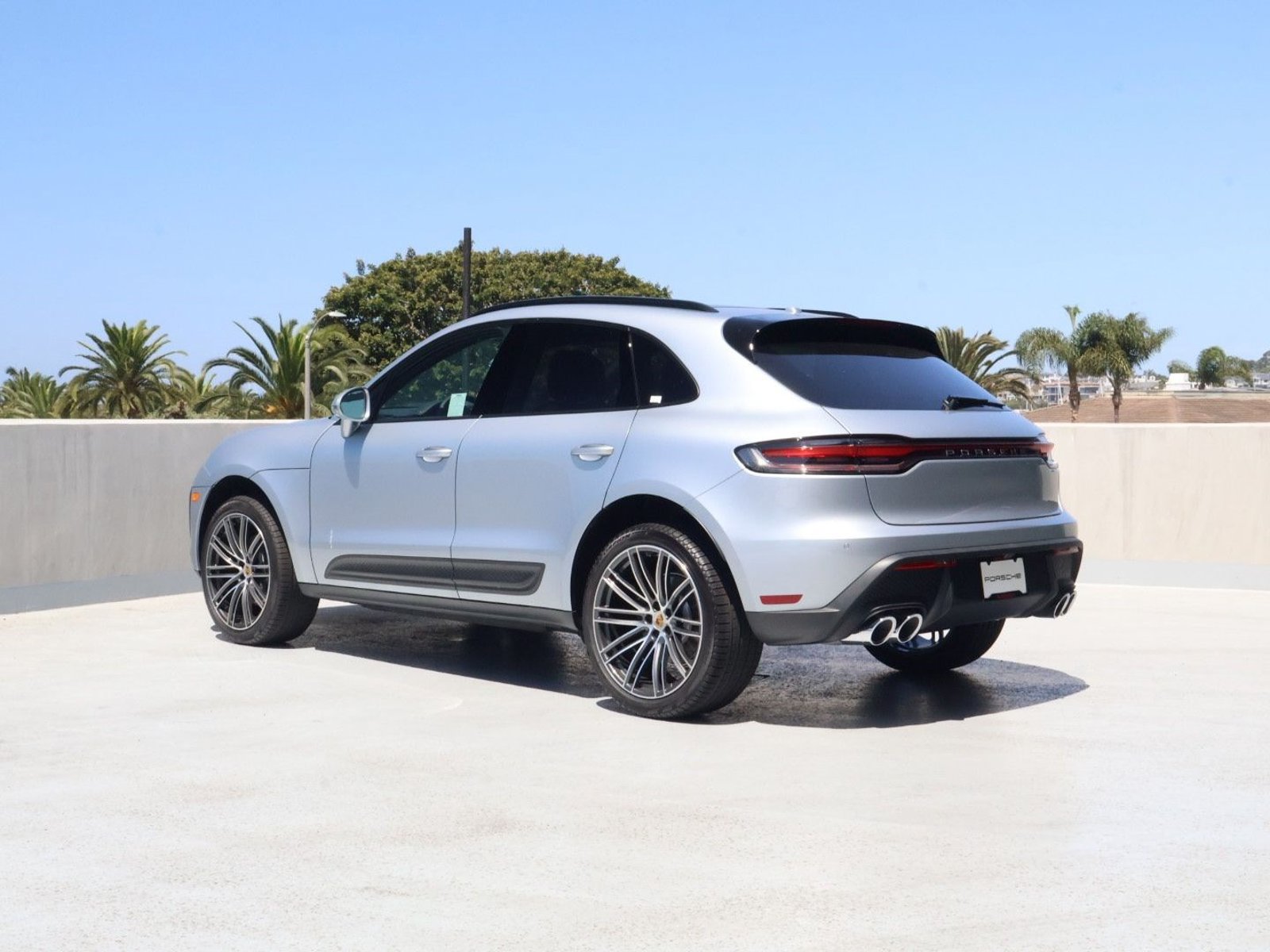 New 2026 Porsche Macan AWD/4WD video 3