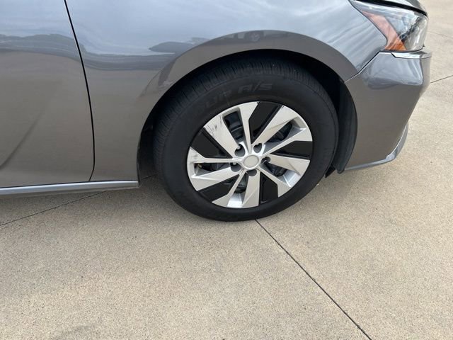 Used 2024 Nissan Altima 2.5 S FWD image 13