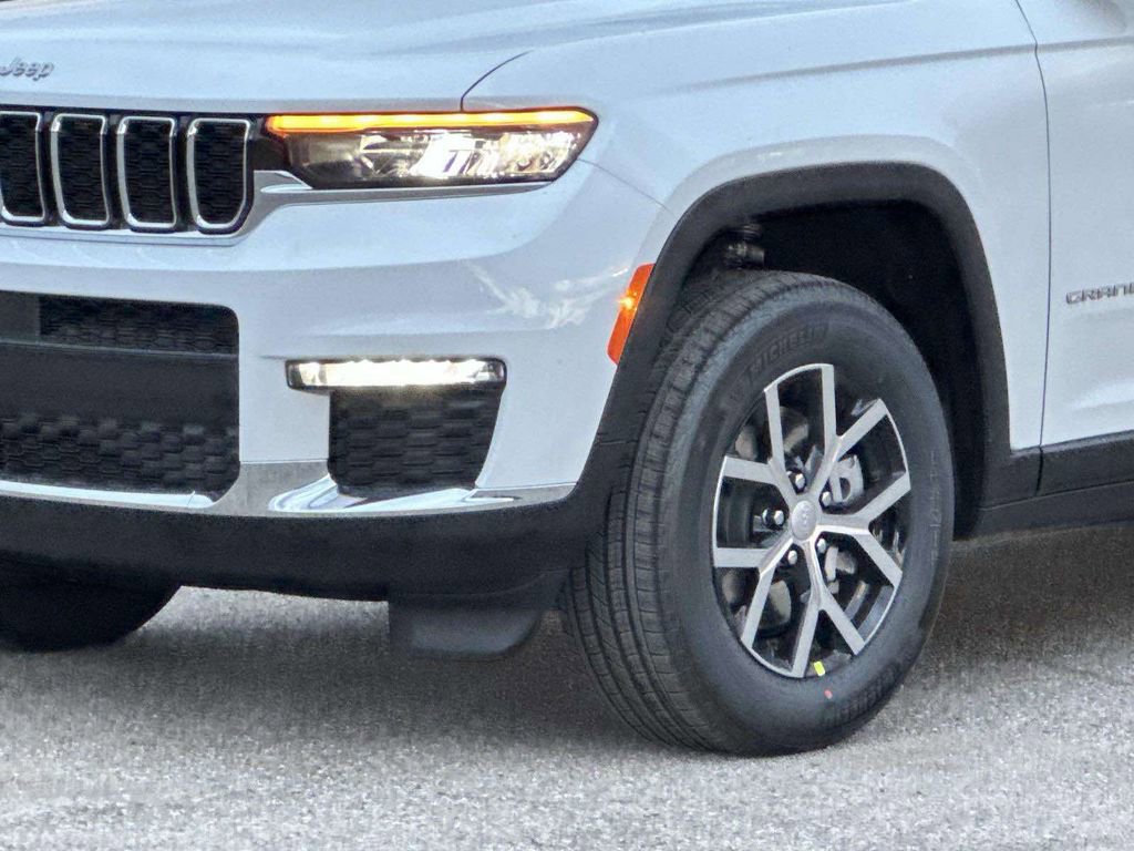New 2025 Jeep Grand Cherokee L Limited image 6