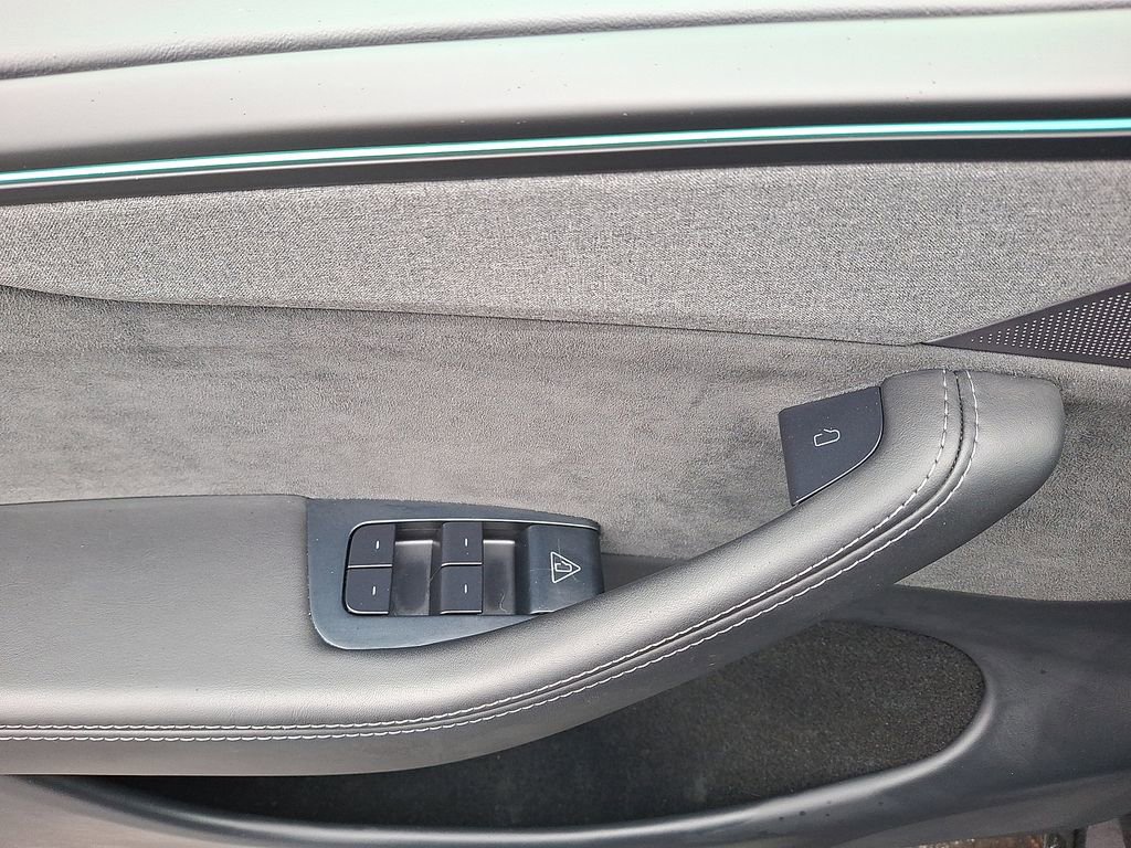 Used 2026 Tesla Model Y Long Range image 2