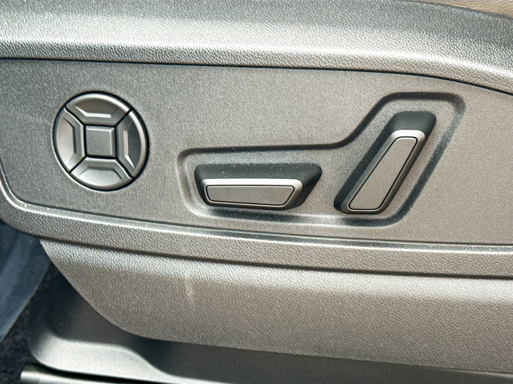 New 2025 Audi Q5 Premium Plus image 23