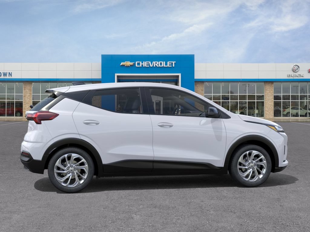 New 2027 Chevrolet Bolt LT FWD image 5