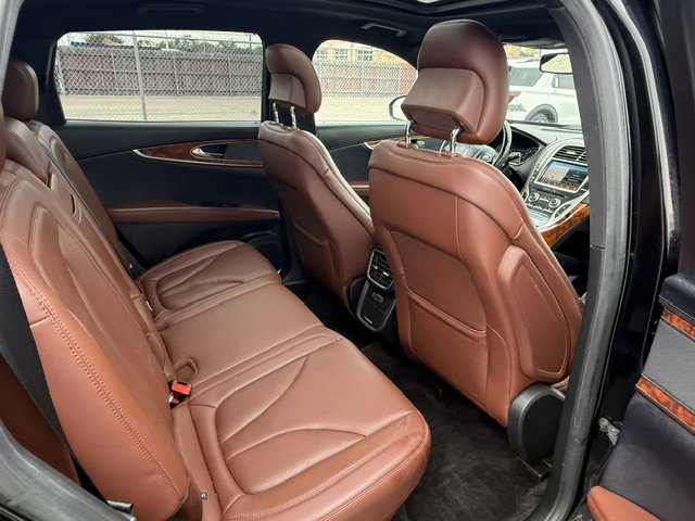 Used 2018 Lincoln MKX Reserve FWD image 25