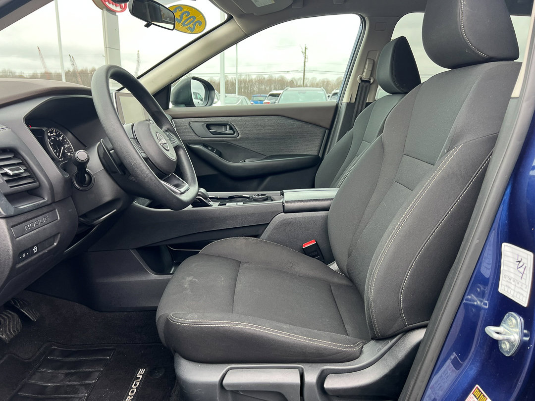 Used 2023 Nissan Rogue S image 15