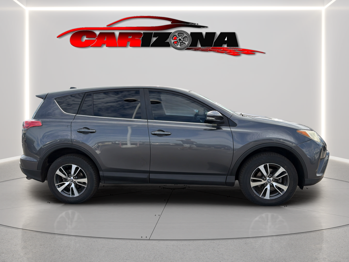 Used 2018 Toyota RAV4 XLE FWD image 4