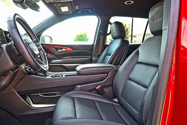 Used 2024 Chevrolet Traverse Z71 image 16