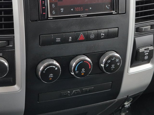 Used 2011 RAM 1500 Classic SLT w/ Luxury Group AWD/4WD image 12