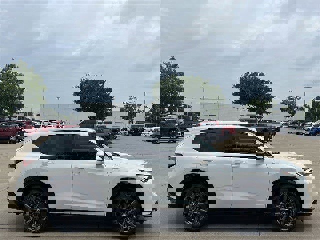 Used 2025 Acura ADX A-Spec image 3