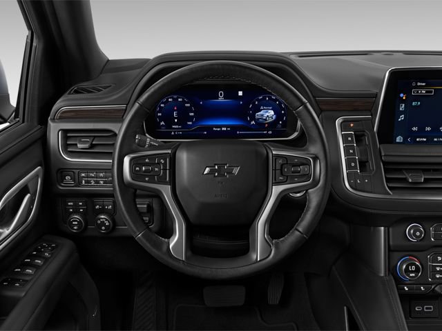 Used 2025 Chevrolet Suburban Z71 AWD/4WD image 8