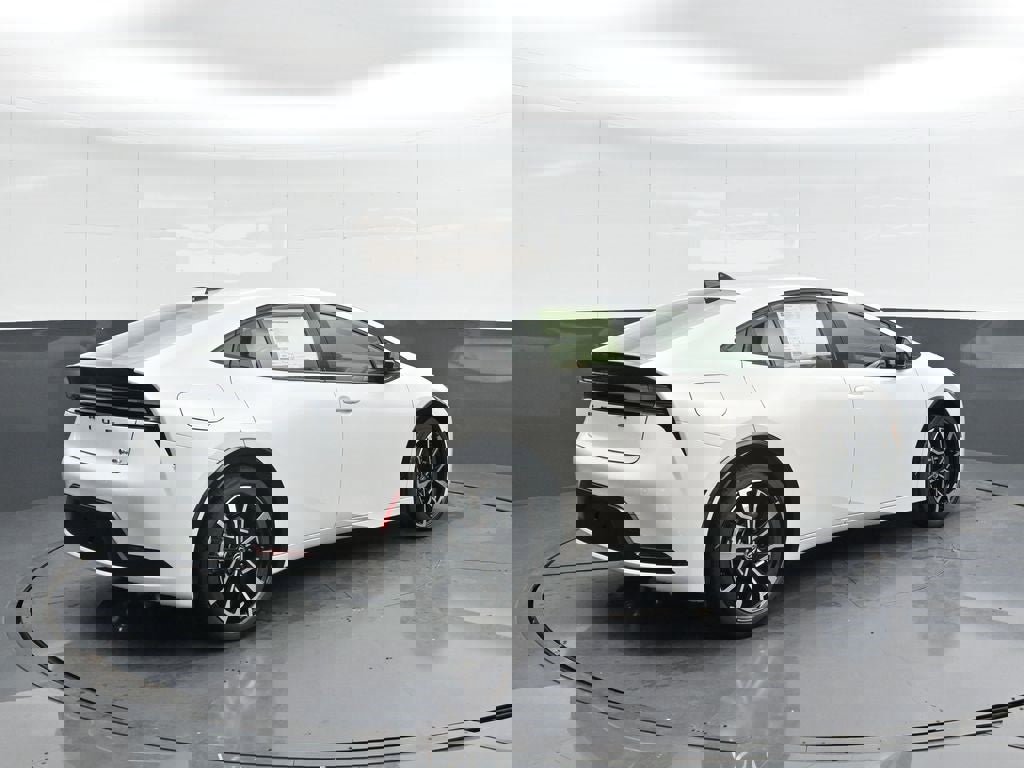 New 2026 Toyota Prius Plug-In Hybrid image 2