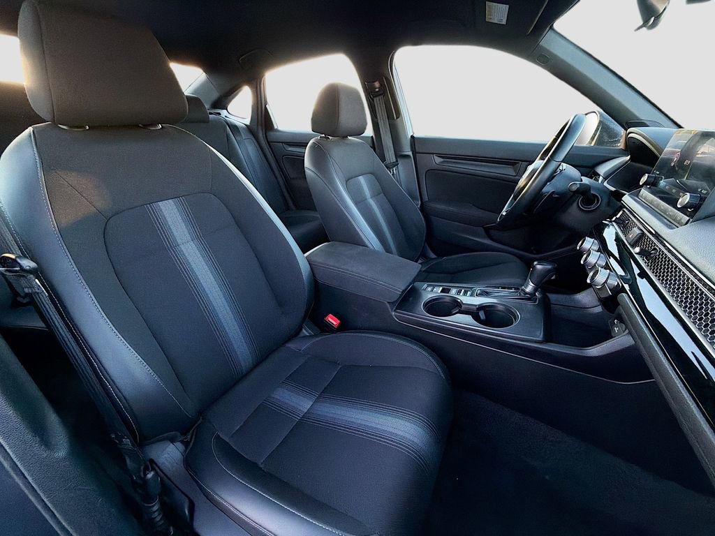 Used 2023 Honda Civic Sport image 25