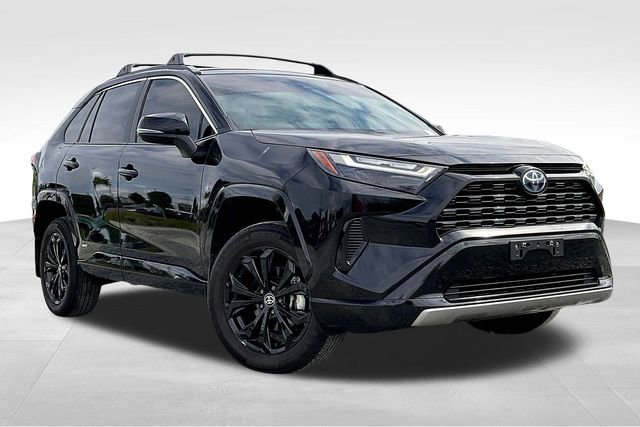 Used 2022 Toyota RAV4 SE w/ Convenience Package